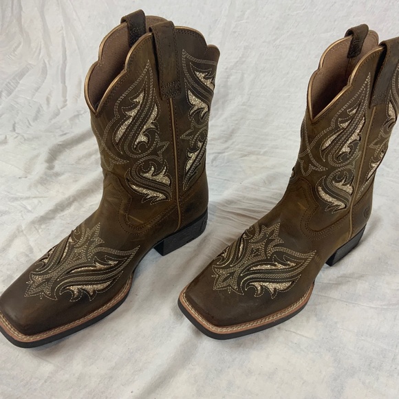 Ariat Youth Round Up Bliss Western Boots — Size 4 — Tan & Gold Glitter — New Wit - Picture 1 of 5